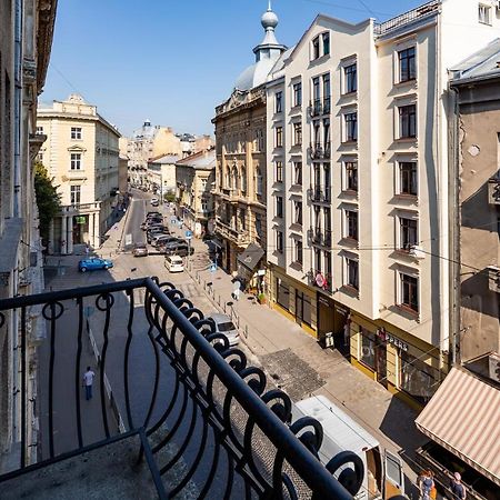 Romari Гнатюка 3 Apartment Lviv Bagian luar foto