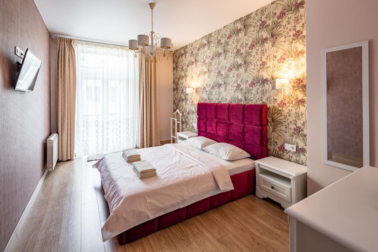 Romari Гнатюка 3 Apartment Lviv Bagian luar foto