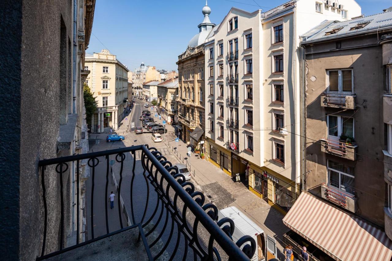 Romari Гнатюка 3 Apartment Lviv Bagian luar foto